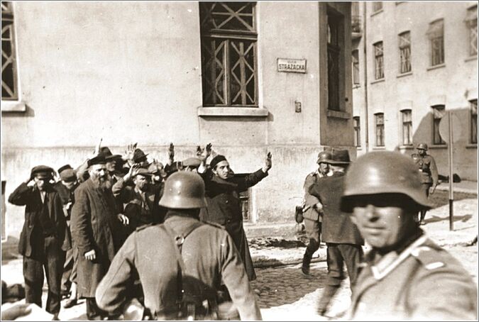 German soldiers round-up a group of Jewish men on Strazacka Street in Czestochowa 2
